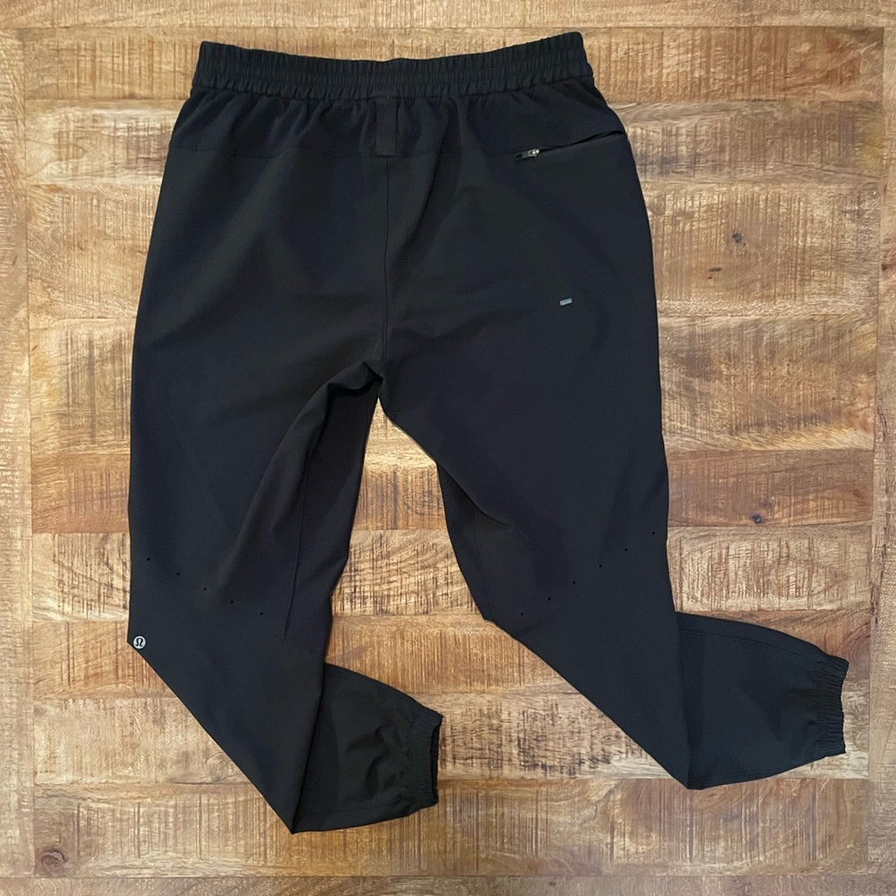 Lululemon License to Train Joggers - Picture 2 of 7